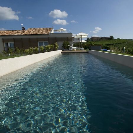 Casa Nelle Vigne Apartment Castiglione Tinella Bagian luar foto