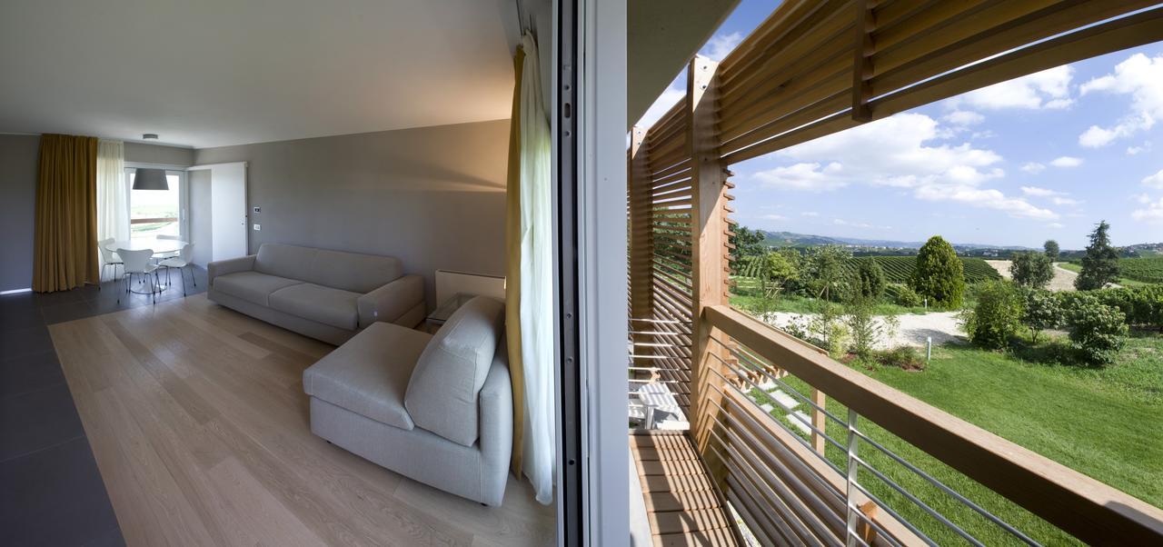 Casa Nelle Vigne Apartment Castiglione Tinella Bagian luar foto